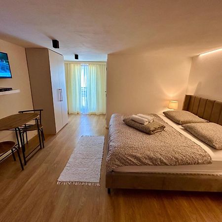 Apartments Zara Štúrovo Bagian luar foto