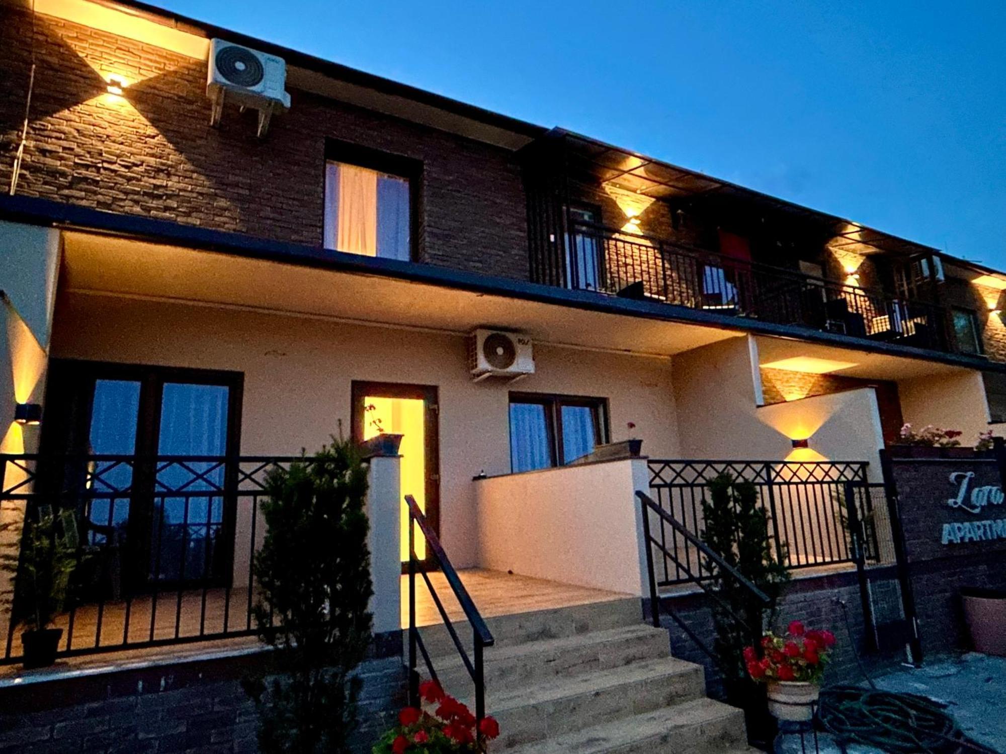 Apartments Zara Štúrovo Bagian luar foto