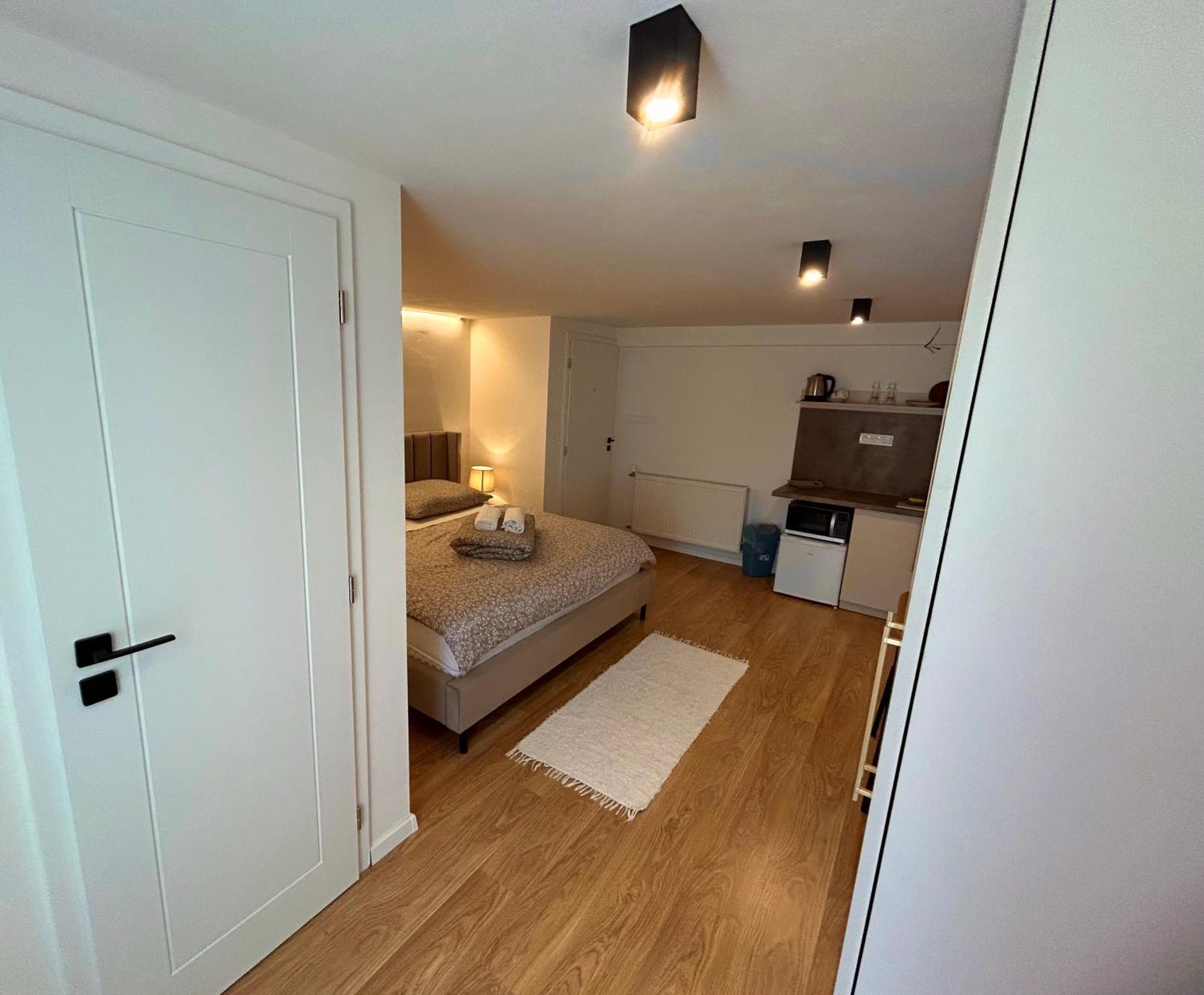Apartments Zara Štúrovo Bagian luar foto