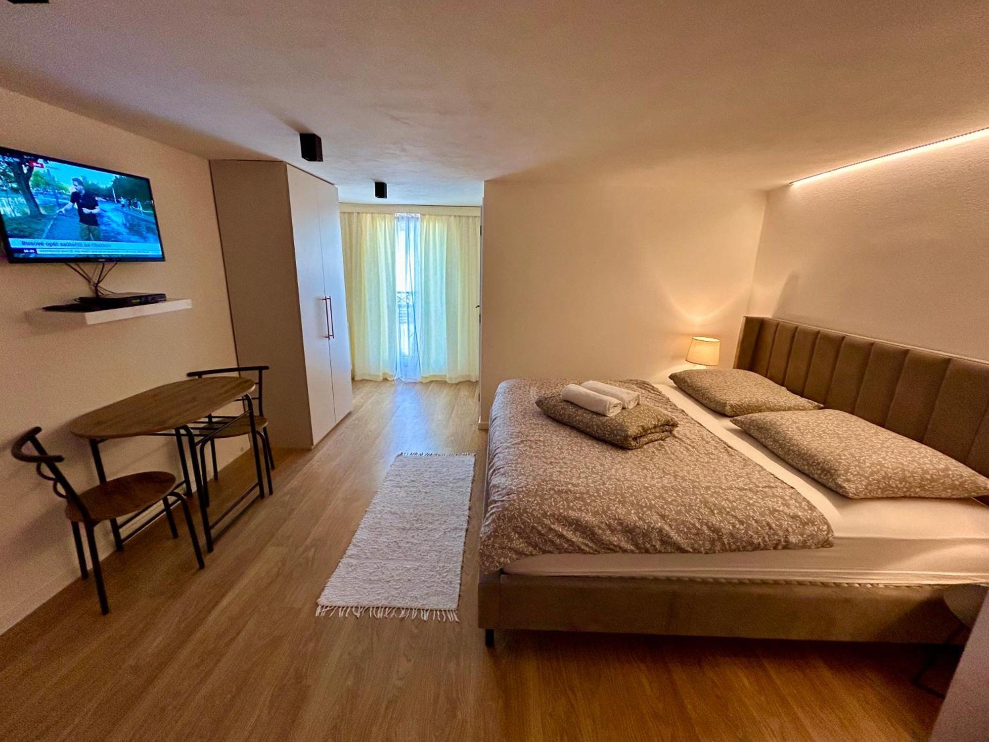 Apartments Zara Štúrovo Bagian luar foto
